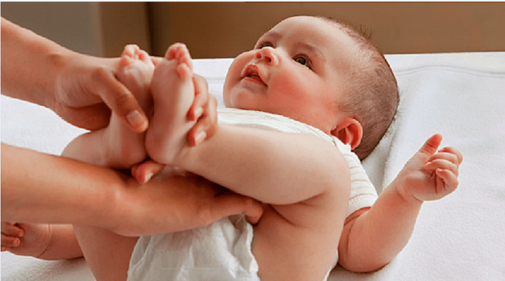 Trẻ sơ sinh 4 tháng tuổi bị tiêu chảy có nguy hiểm không? Chữa trị ra sao? 3